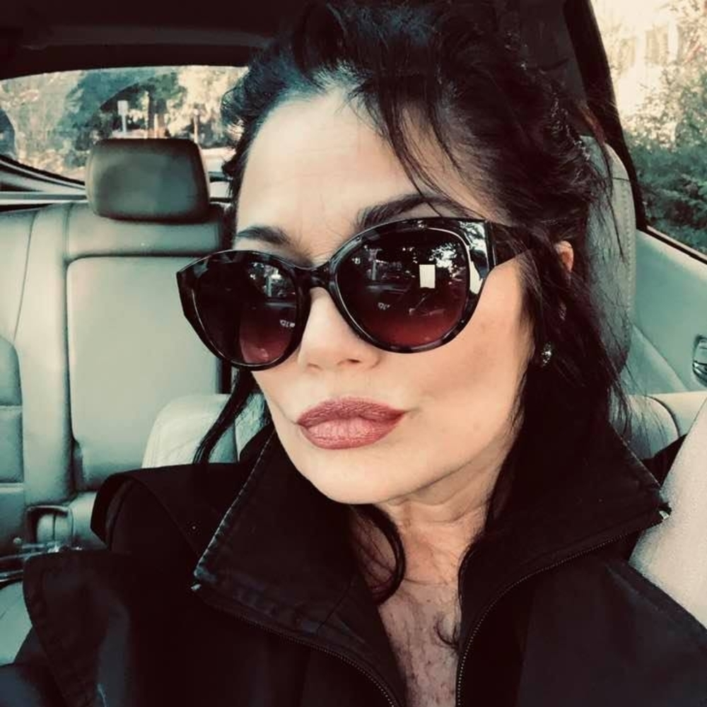 Meet your Posher, Dyana